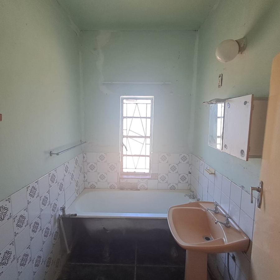 To Let 3 Bedroom Property for Rent in Vaalbank Free State